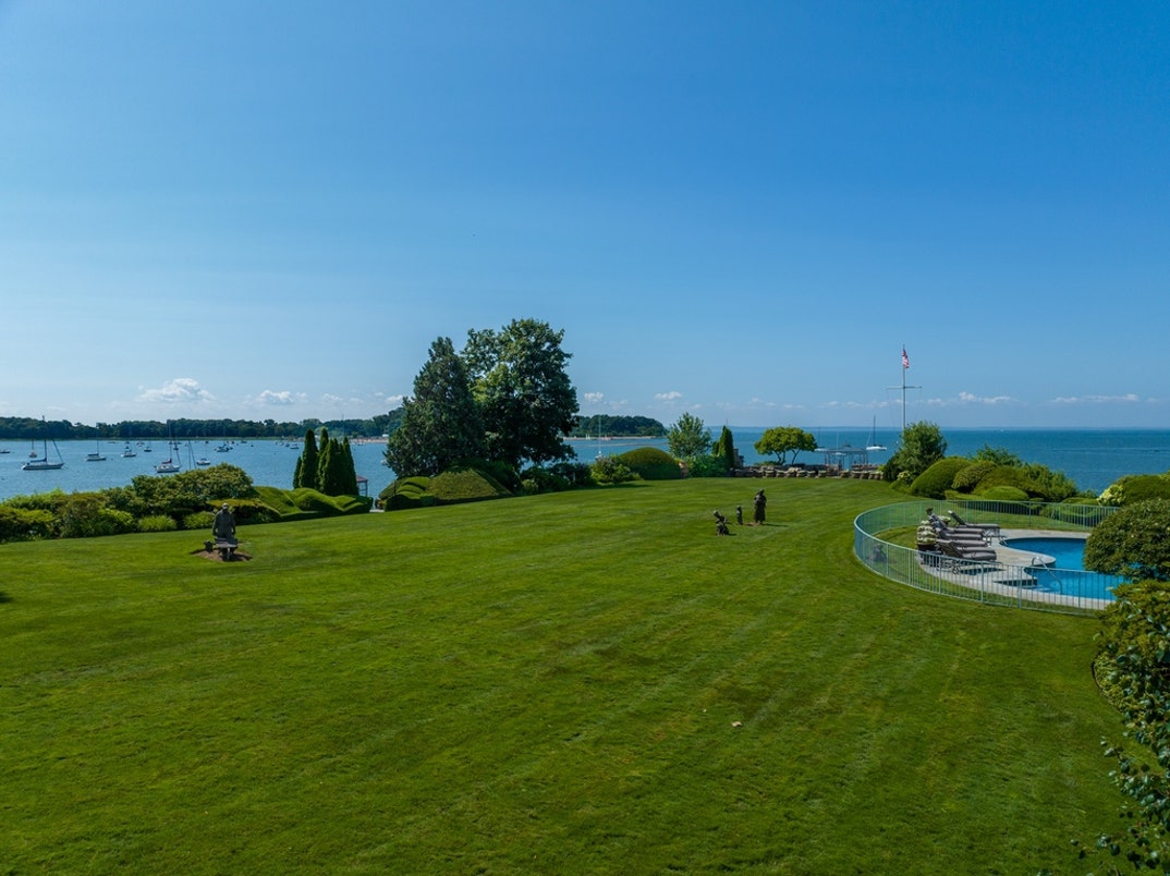 Kathie Lee Gifford Lists Connecticut Home 23