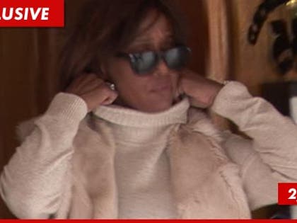 0216_whitney_houston_date_tmz_EX