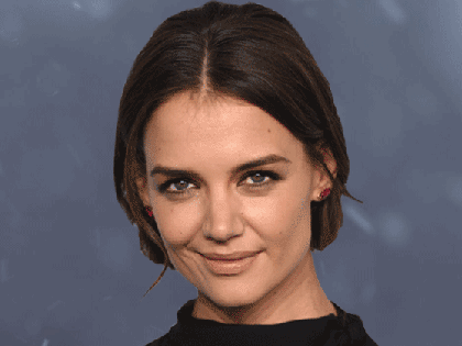 snowing_katie_holmes
