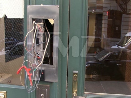 Taylor Swift Apartment Damage photos 0004 copy