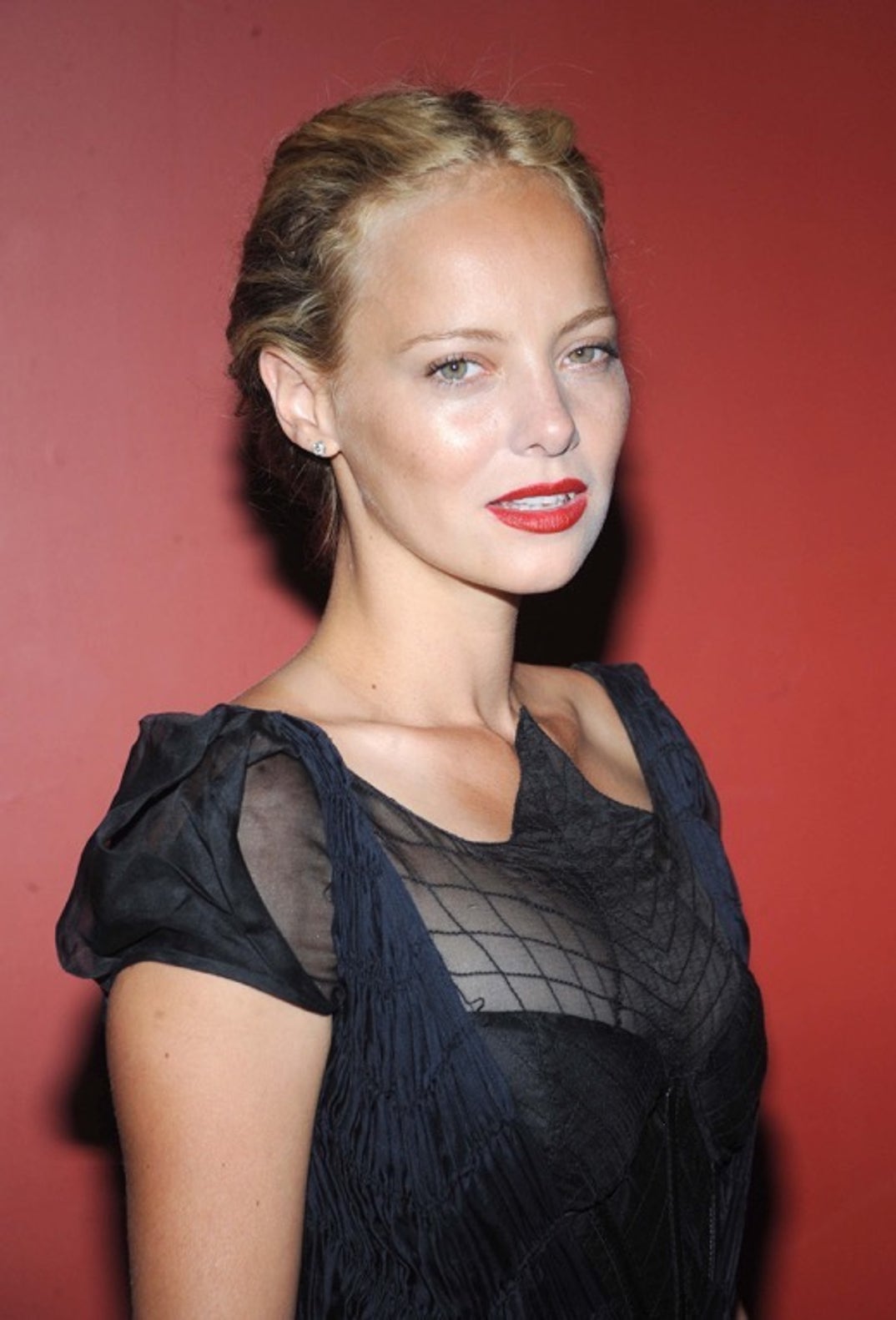 0216_bijou_phillips_01