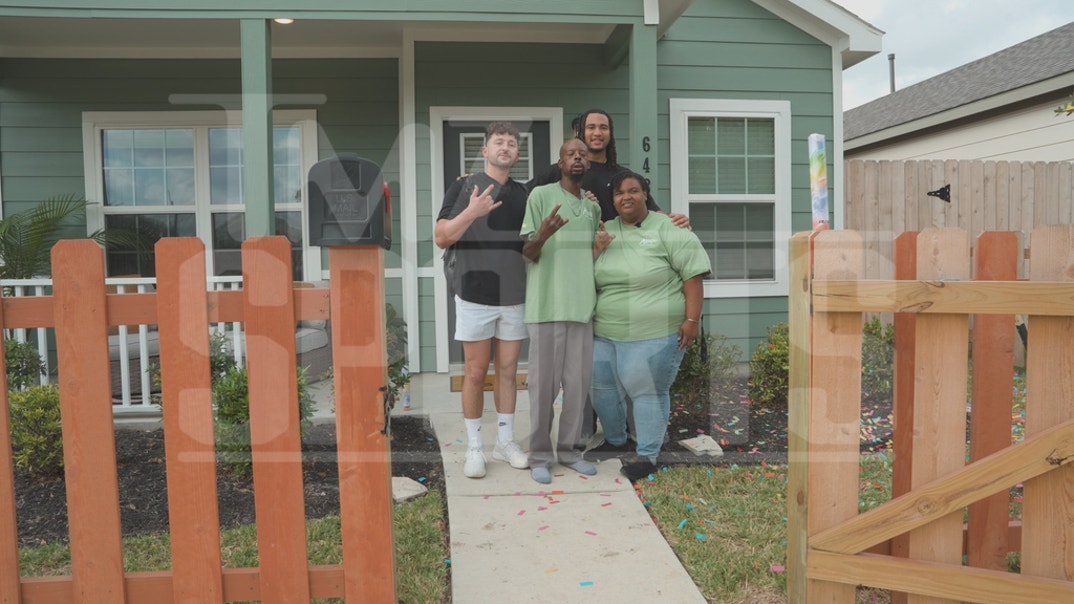 CJ Stroud Surprises Fan With New Furniture 3