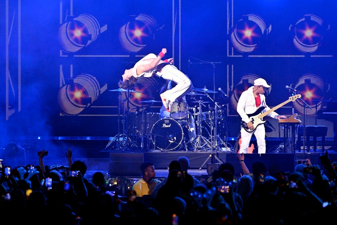 Benson Boone Flipping On Stage 4