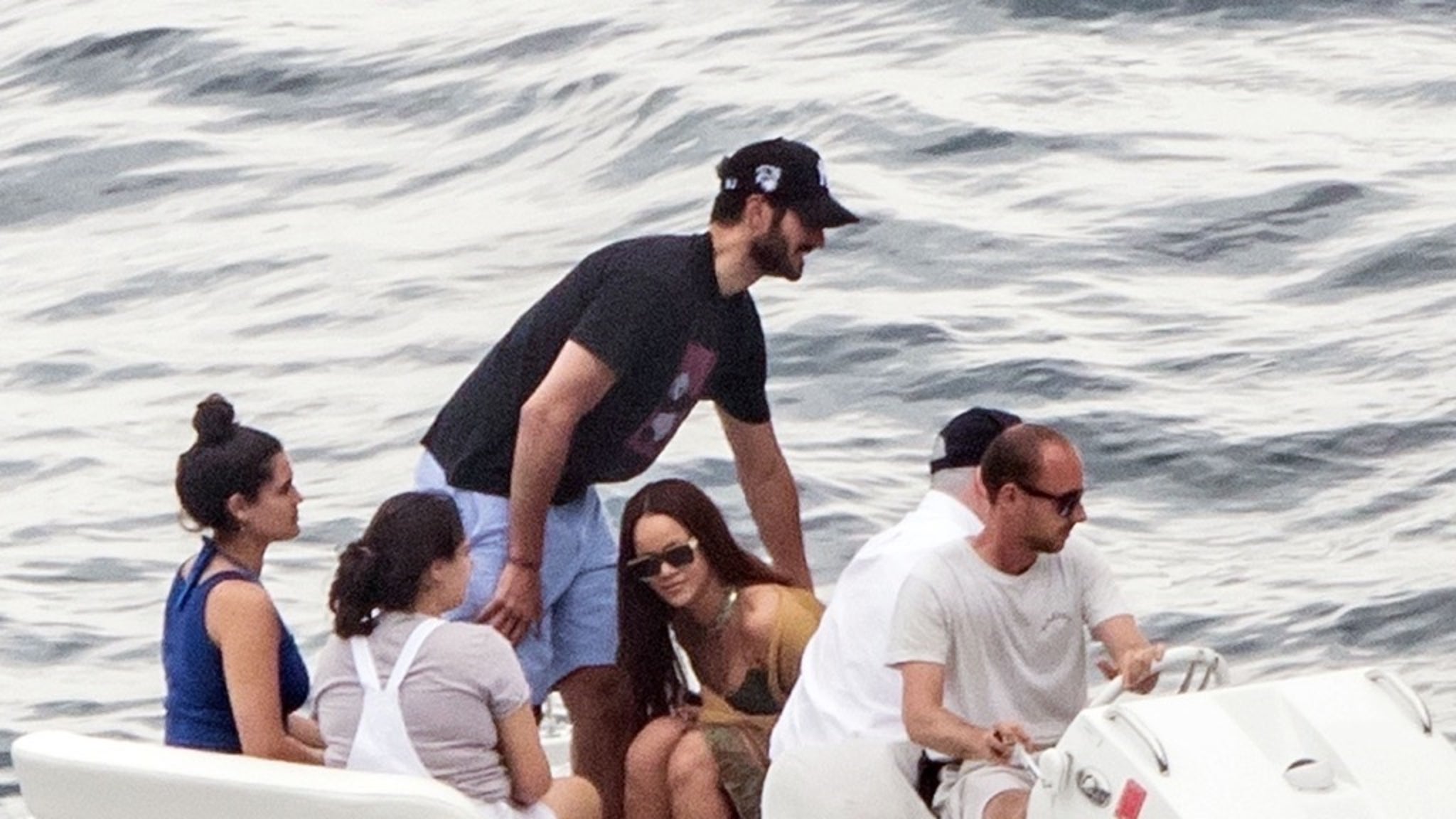 Rihanna And Hassan Jameel On A Yacht In Italy Take A Bow 