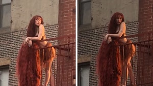 070825_chappell_roan_primary