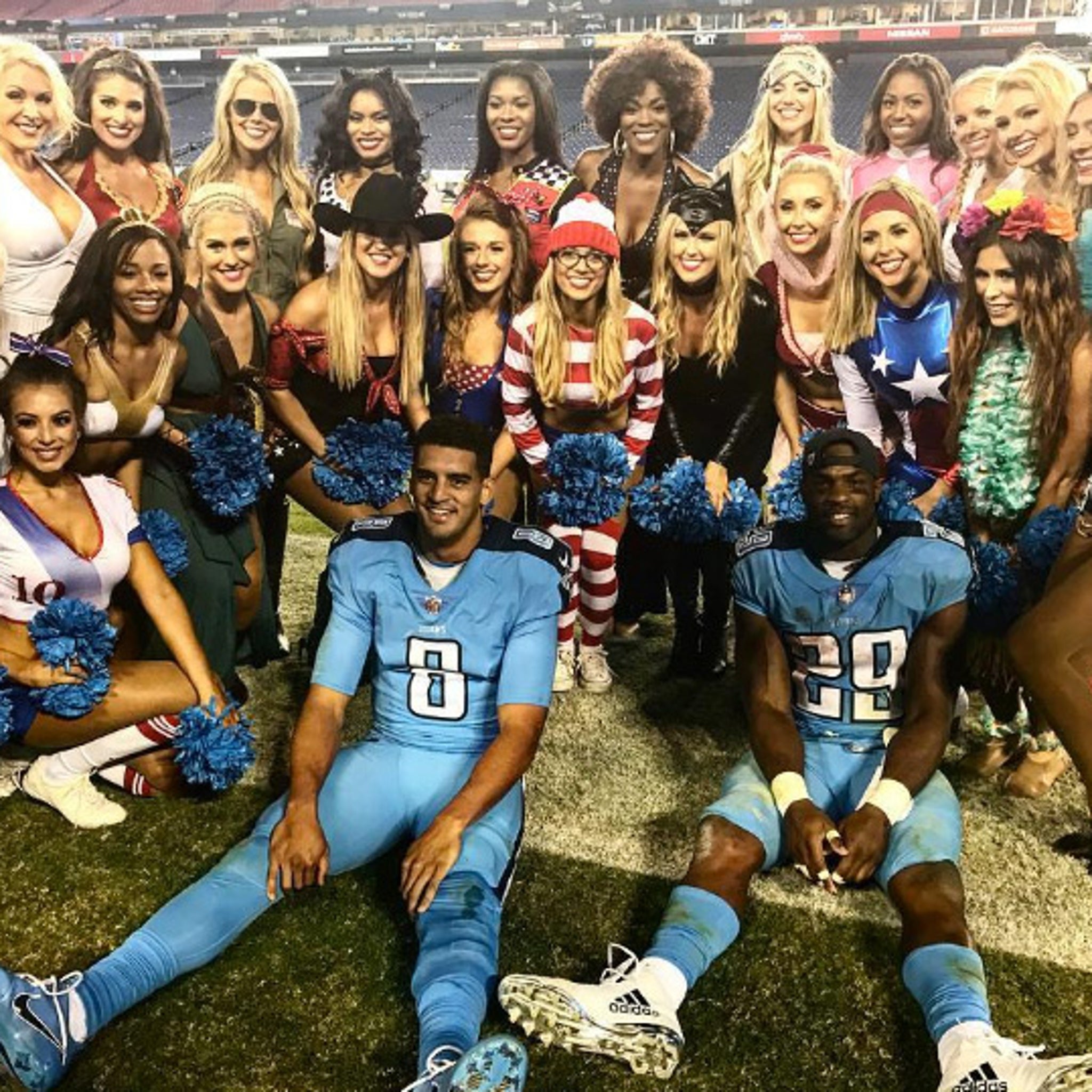 Tennessee Titans Cheerleaders Wear Sexy Costumes