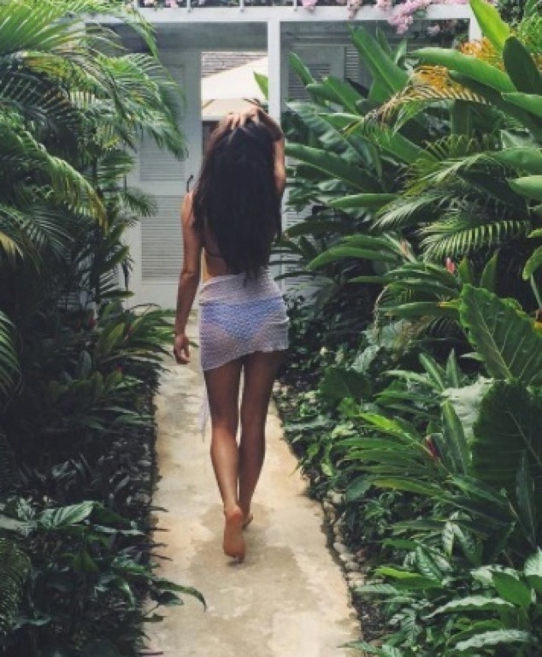 0408_shay_mitchell_sexy09