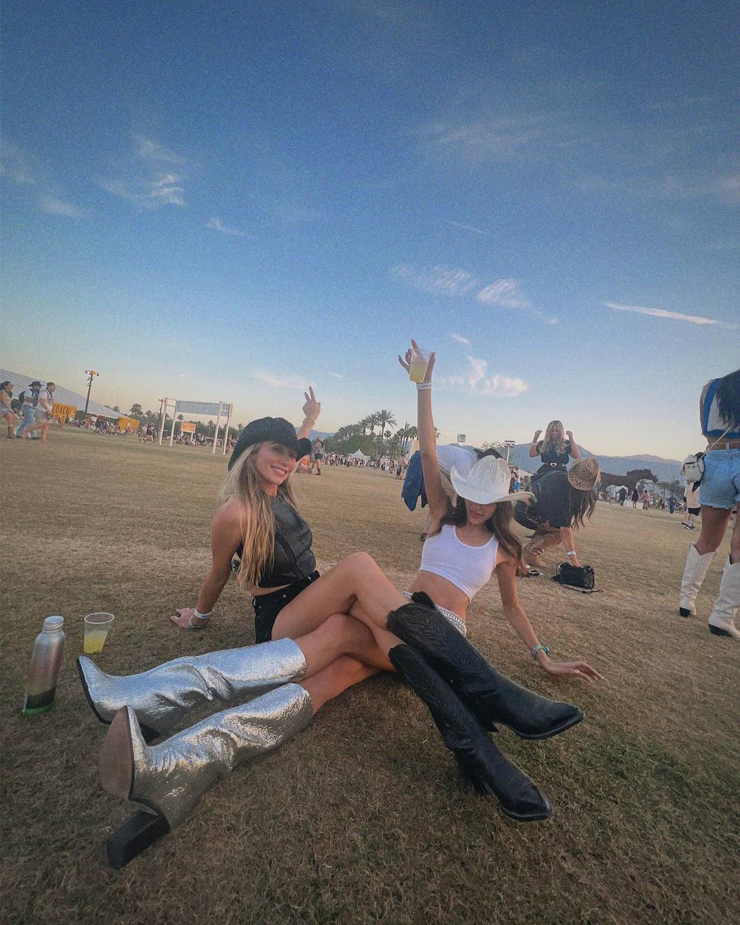 Sophia and Aurora Culpo