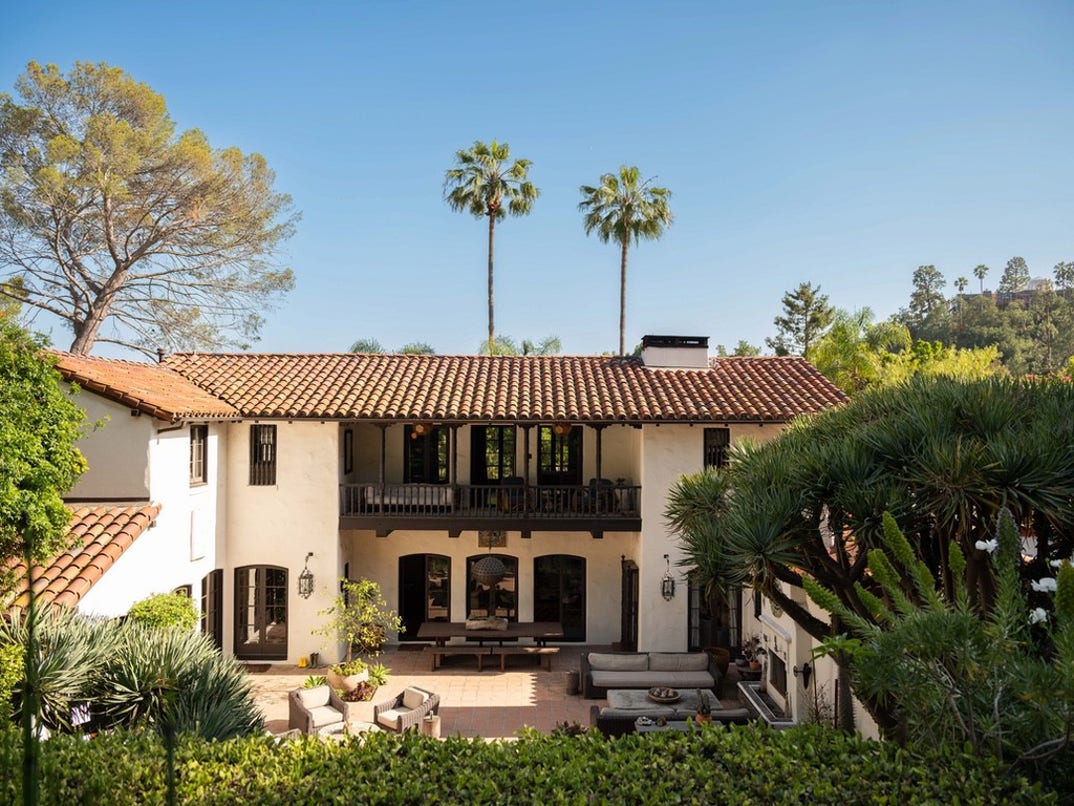 Aaron Paul Lists Los Angeles Home 23