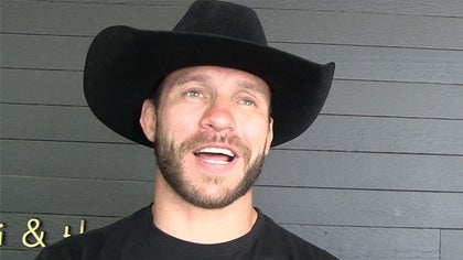 051717_cowboy_cerrone_v2_4026488