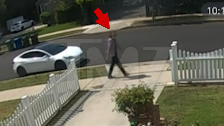 060526 james handy suspect pacing kal