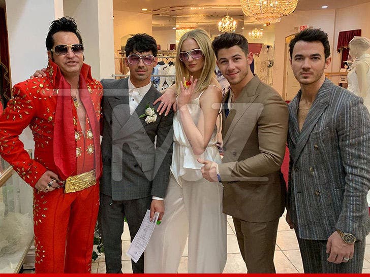 Joe Jonas Gets Married to Sophie Turner's in $600 Las Vegas Wedding