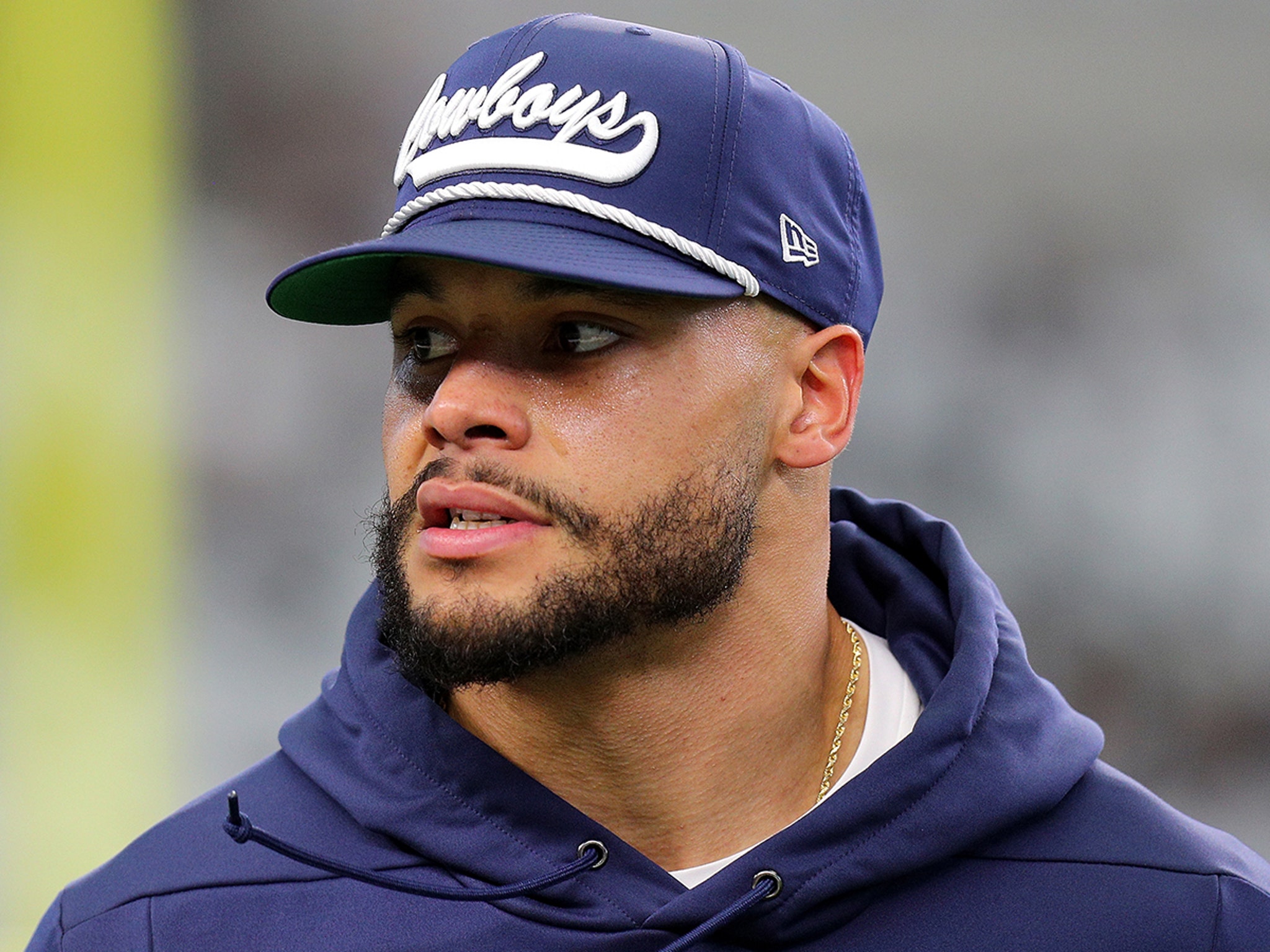 CowBuzz: Dak Tips His Cowboy Hat After Signing