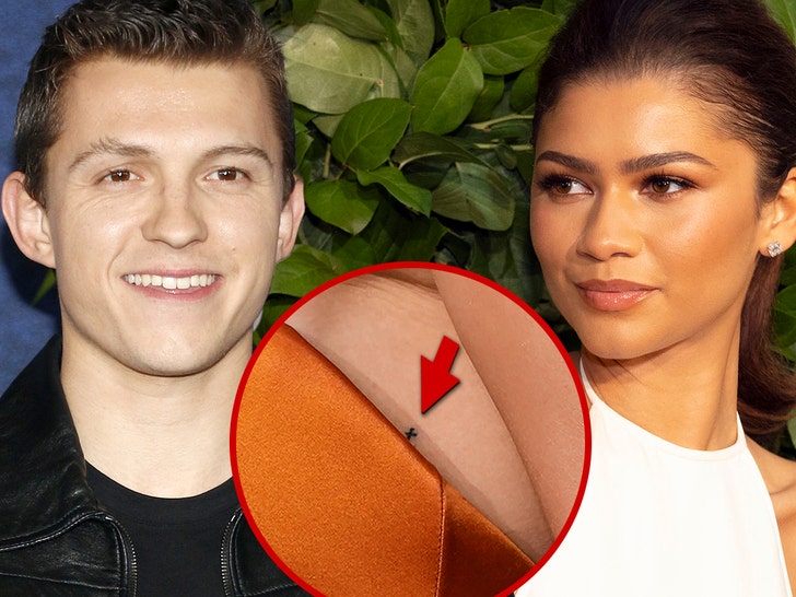 zendaya tom holland tato yang serasi