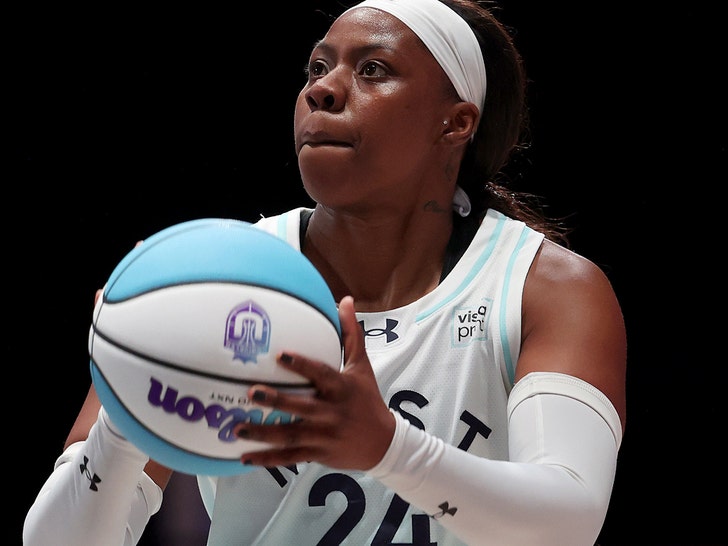 arike ogunbowale main getty