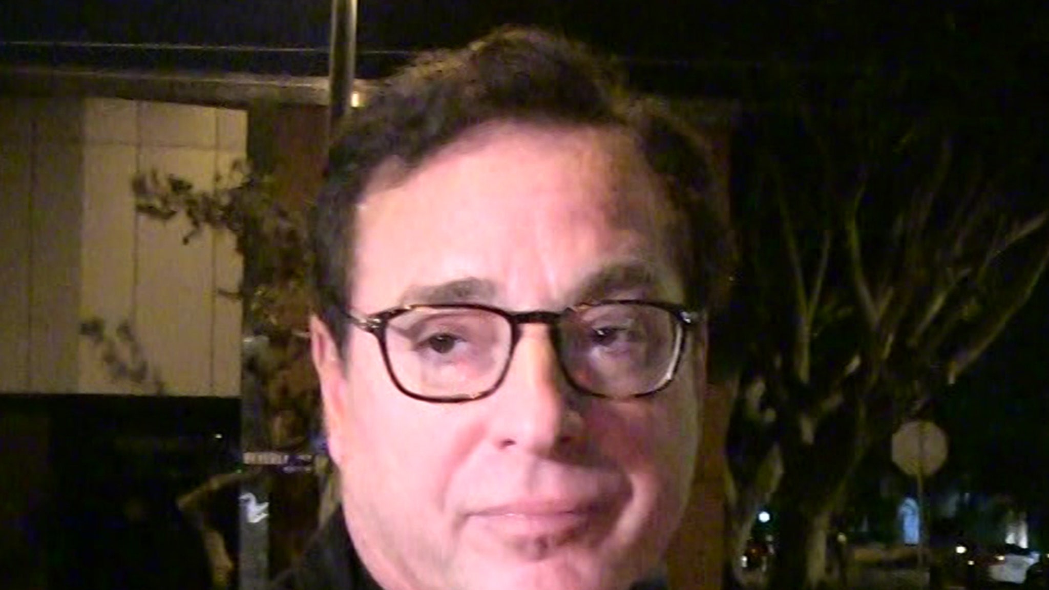 Bob Saget Death, Investigation Sources See Signs of Heart Attack or Stroke thumbnail
