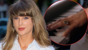 taylor swift ring getty comp