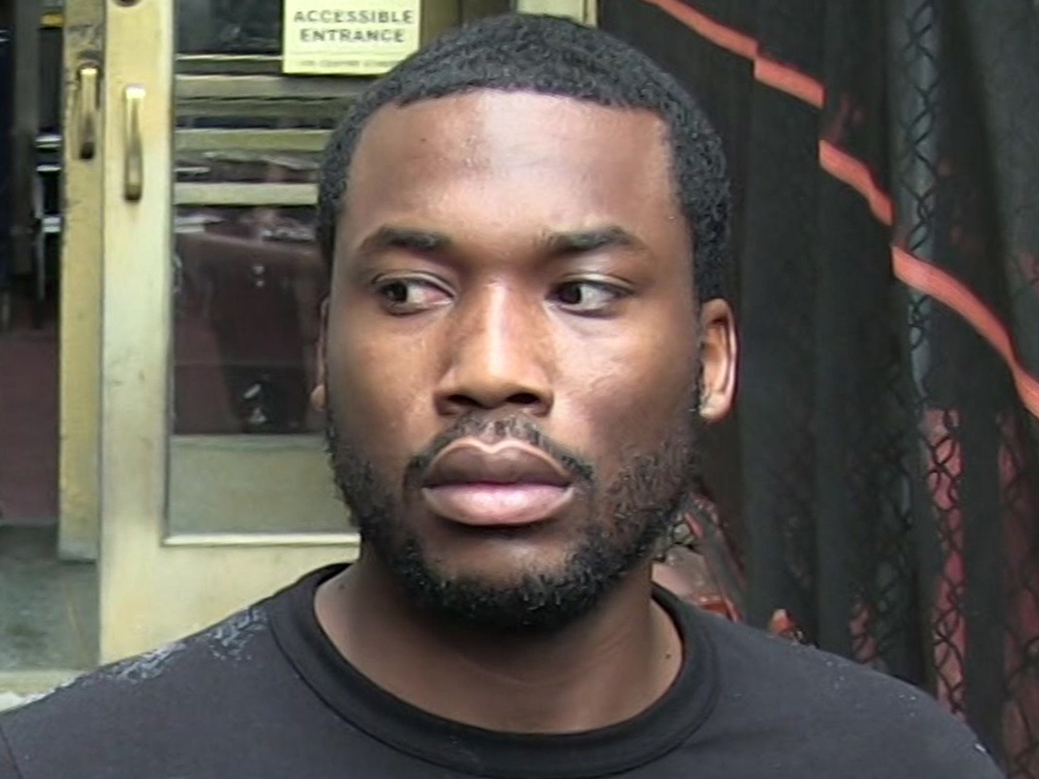 Meek Mill On Lack Of Music: 'I'm Not Selling My Sh-t Like It's Mid