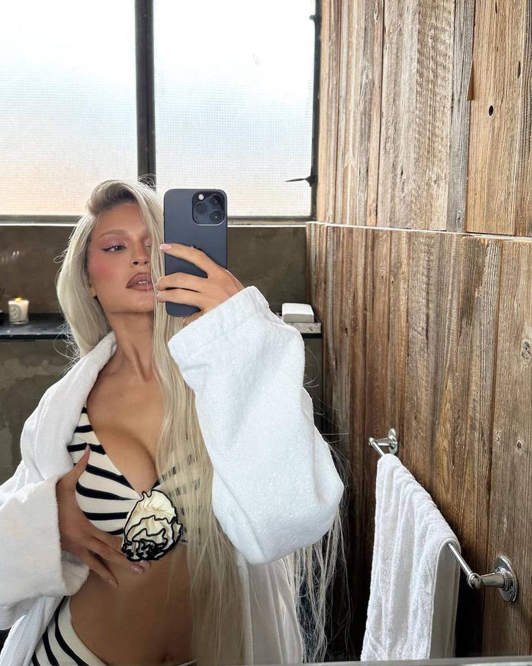 0809 Kylie Jenner Hot Shots 9