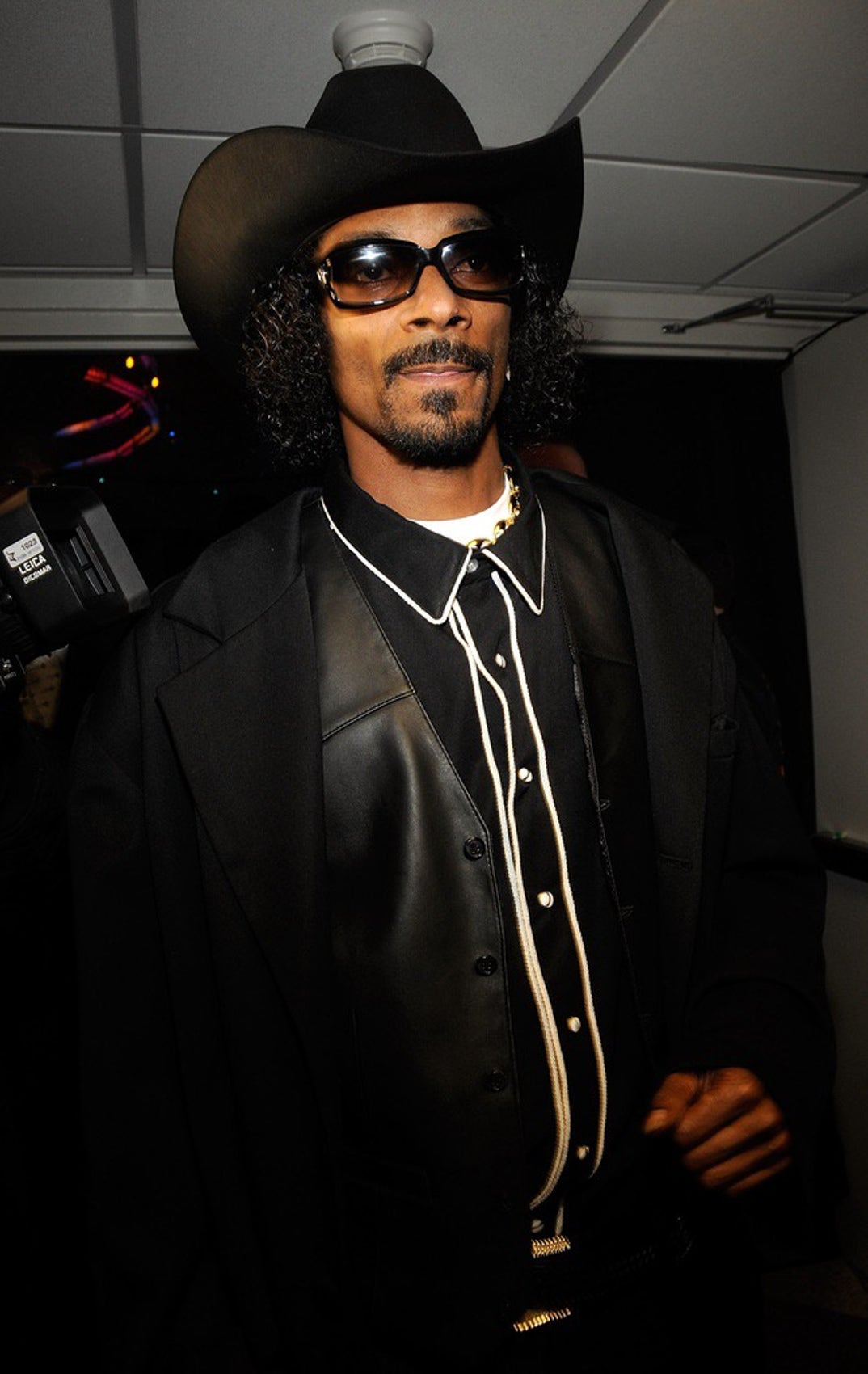 Never one to stick to just hip-hop, Snoop Dogg explored country with 2008’s “My Medicine,” a Johnny Cash tribute featuring Everlast and Willie Nelson. He later joined Cash’s son to remix the classic “I Walk the Line.”