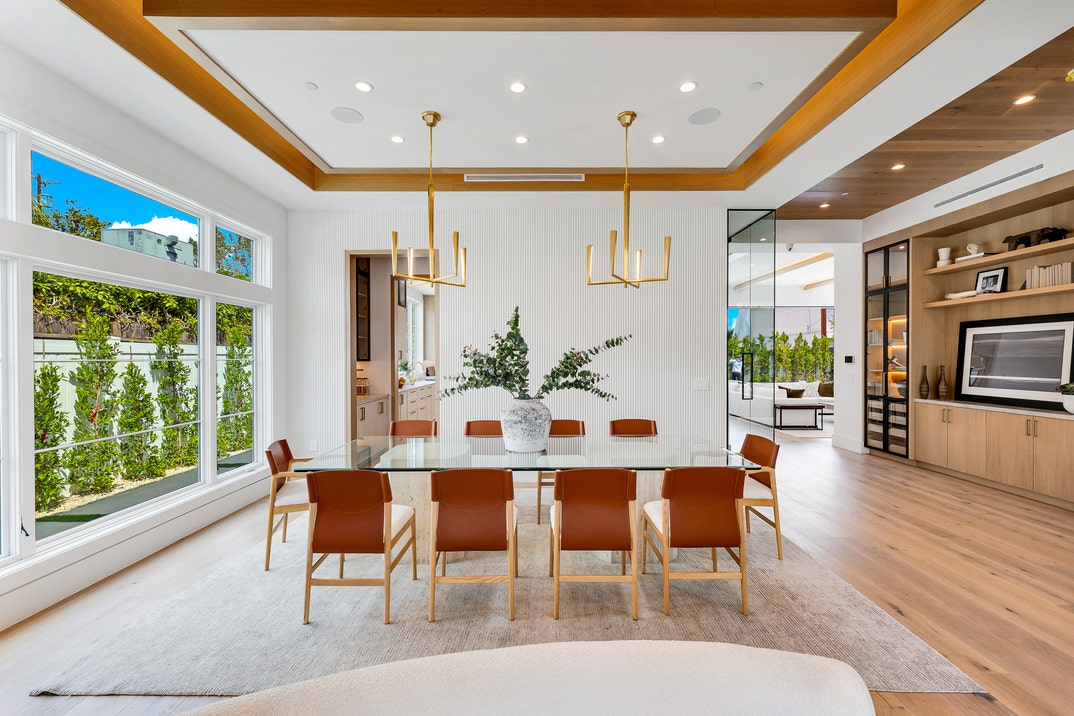 Allison Holker home 8