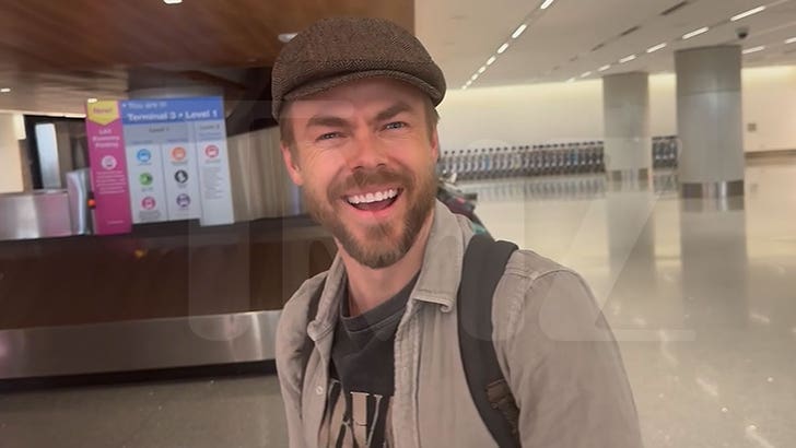 111025_derek_hough_kal