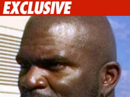 0506_lawrence_taylor_EX_AP_07