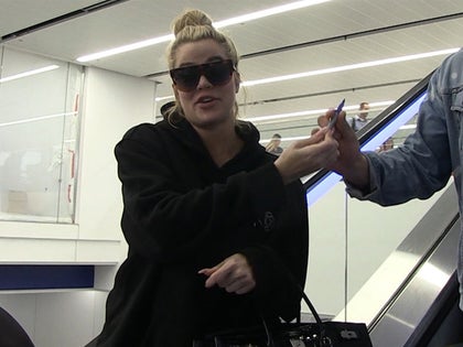010318_khloe_kardashian_primary