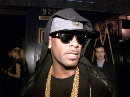 0503-r-kelly-tmz-02