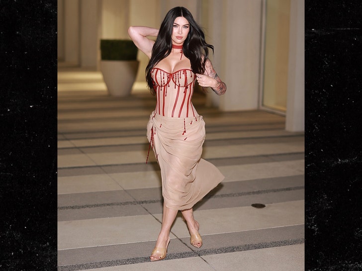 megan-fox-backgrid-3