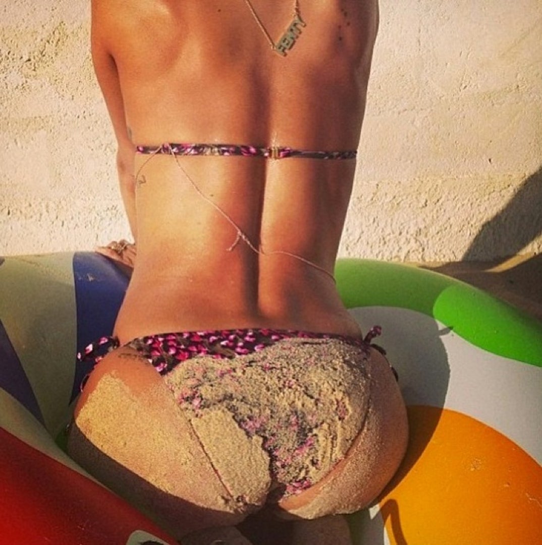 0909_rihanna_snapshots36