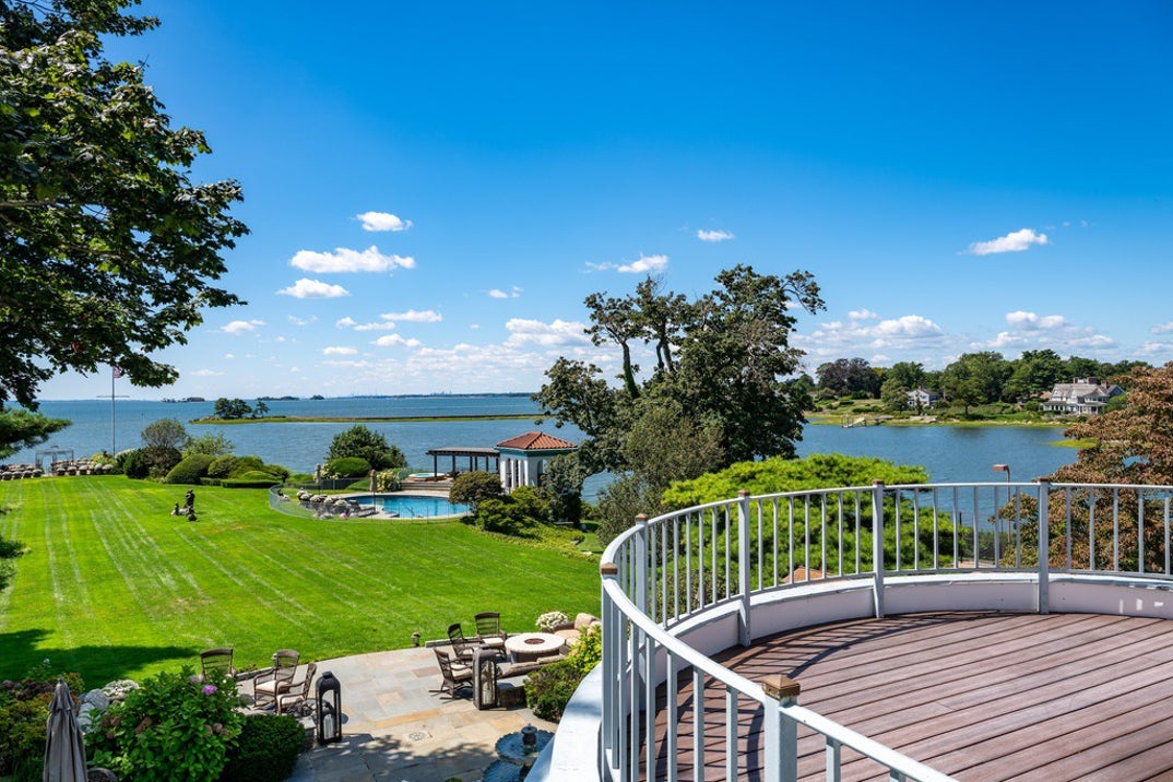 Kathie Lee Gifford Lists Connecticut Home 11