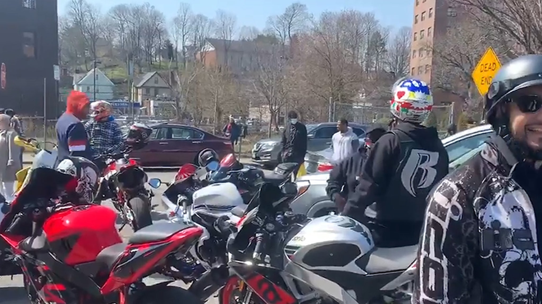 ‘Ruff Ryders’ motorcycle crew rolls up to DMX Hospital to pay tribute