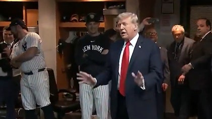 091125_donald_trump_yankees_kal