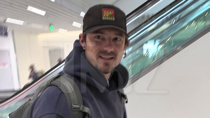 021126_Lewis_Pullman_período