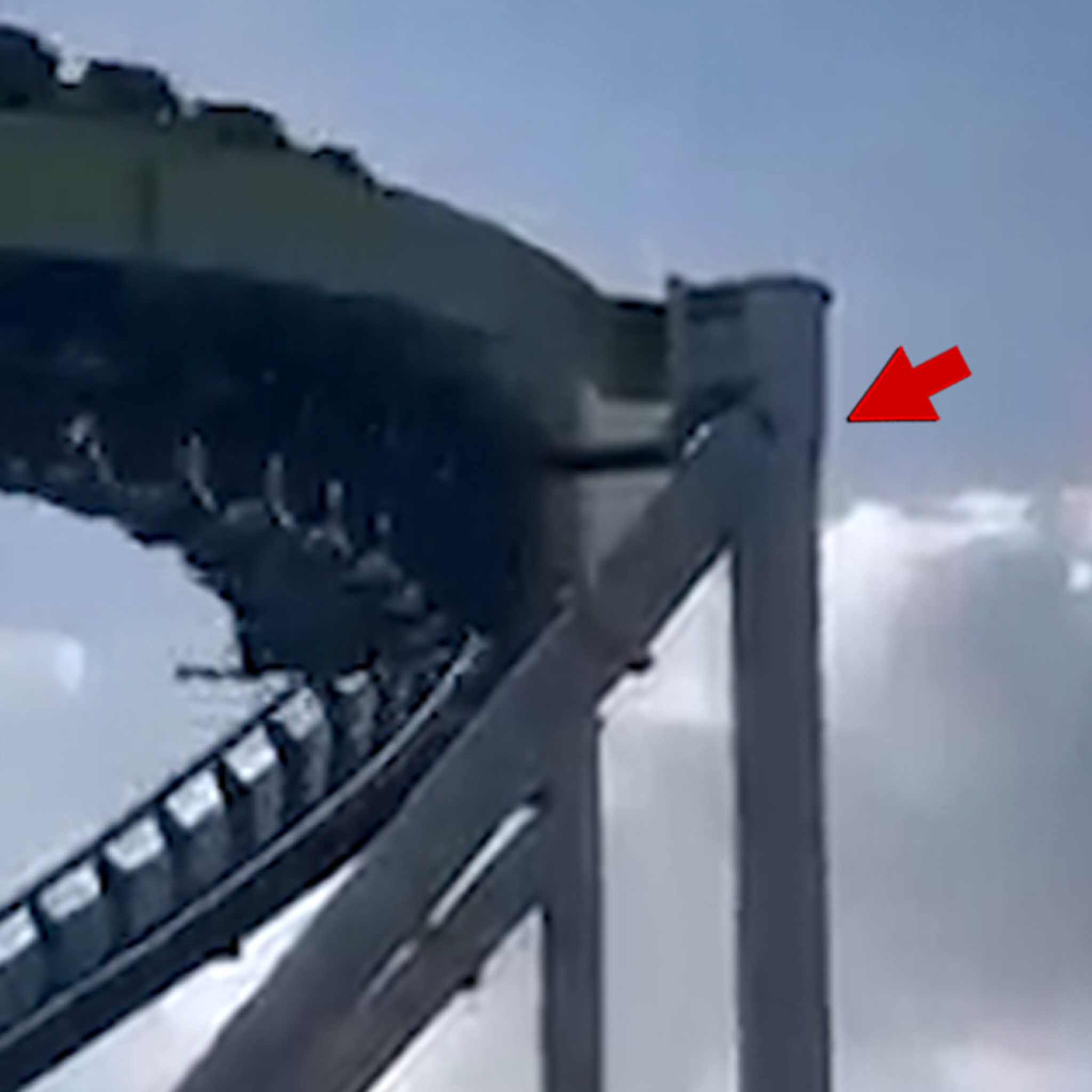 Roller Coaster Video Reveals Huge Crack in Steel Pillar