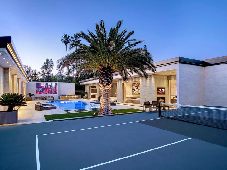 Kylie Jenner Buys Massive Holmby Hills Estate