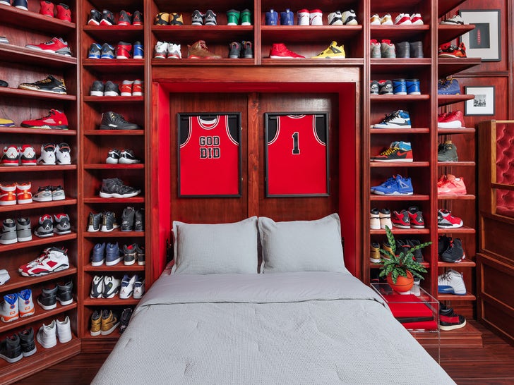 e6a68db4aa9740db84399f43fb31f1f8_md DJ Khaled Offering Airbnb Stay with Recreated Legendary Sneaker Closet