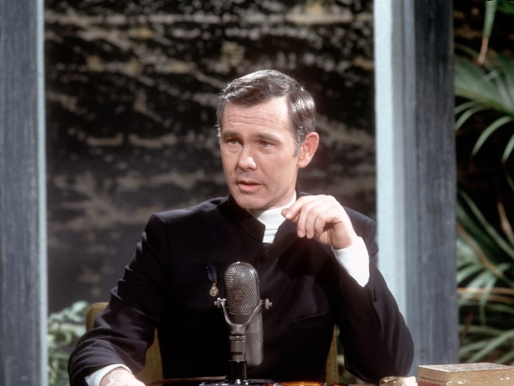 Johnny Carson Hosting The Tonight Show