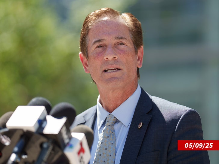 nathan hochman press sub getty swipe