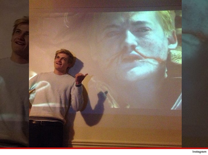 Game Of Thrones King Joffrey Plays Cruel Death Game With Friends