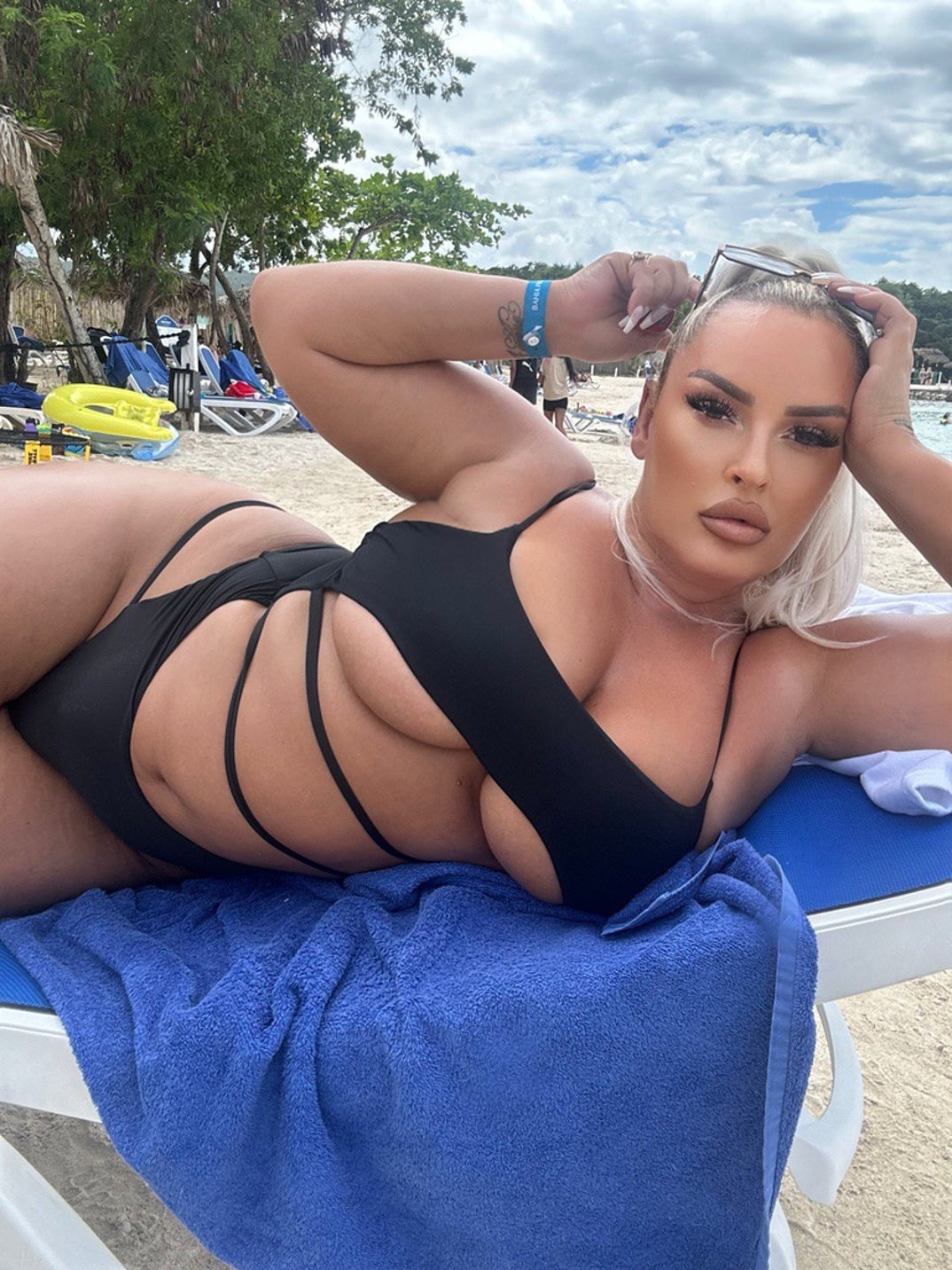 Sara Allabys Jamaica Hot Shots