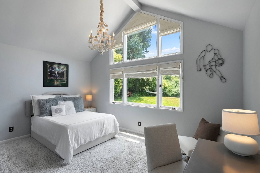 Charlotte Ross Studio City Home For Sale 11