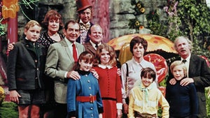 0830_willy_wonka_and_the_chocolate_factory_primary