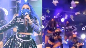 Lil Kim Makes It Rain During Wild Halftime Performance At Brooklyn Nets Game