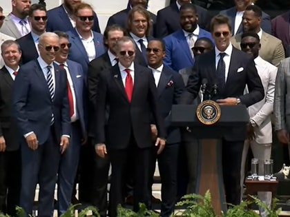 072021-bucs-white-house-team-primary