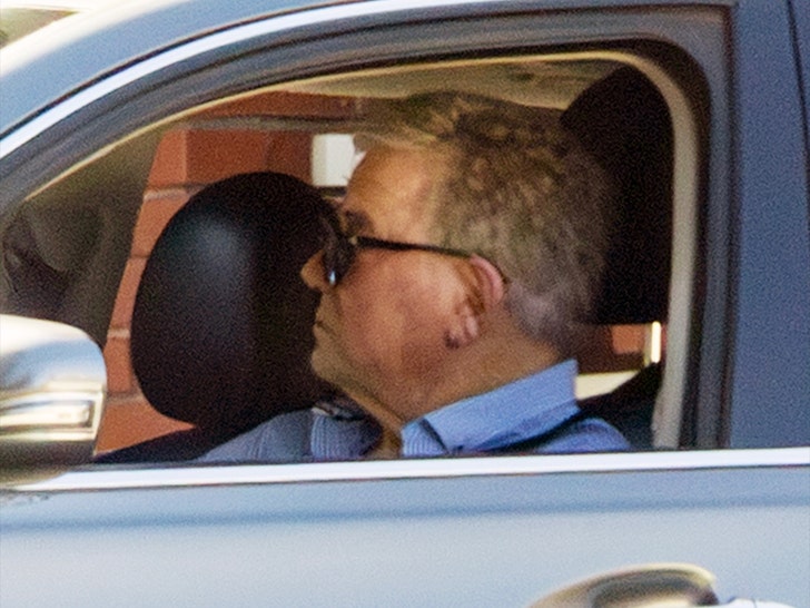 William Shatter estava correndo para casa em Los Angeles depois de intimidar a saúde aos 94 anos de idade