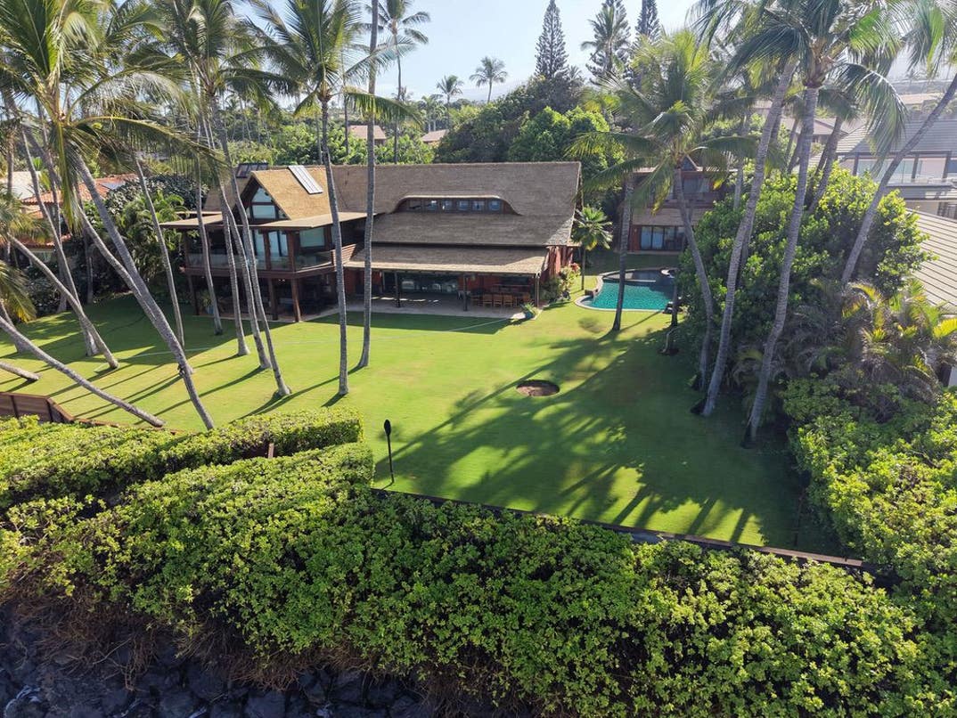 Jim Carrey Maui Mansion 1