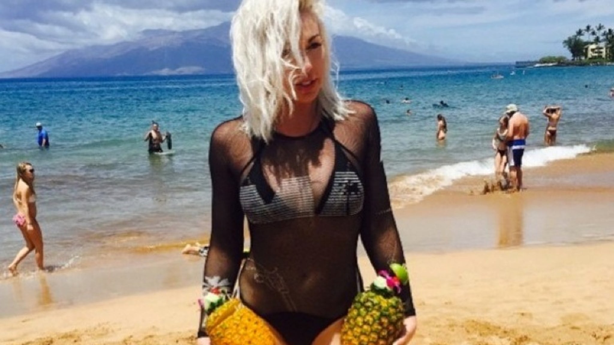 Joyce Bonelli S Instagram Pics