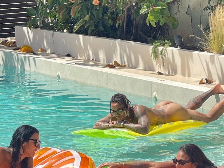 NFL's Kenny Stills Gets Buck Naked at Pool In Ibiza.jpg
